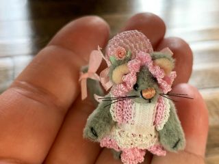 Artisan Miniature Dollhouse Vintage Tiny Baby Mouse Silk Velvet Tina Richardson 5