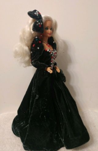 Mattel Barbie Doll Happy Holidays Special Edition 1991 4