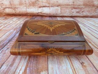 Lovely Antique Vintage Art Deco Inlaid Dome Top Jewellery Trinket Box