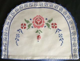 VINTAGE LINEN HAND EMBROIDERED TABLECLOTH & TEA COSY COVER ROSES 2