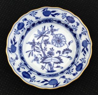 Antique Meissen Blue Onion 9.  5” Dinner Plate Gold Rim 1st Quality From 1815