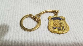 Vintage 1970s York City Police Pba Keychain Ny Badge