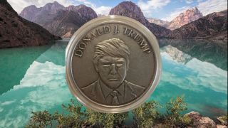 Donald Trump 1 Oz Silver Coin.  999 Antique Inauguration Coin Potus Cert - Box