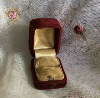 Antique Victorian Domed Velvet Jewelry Ring Box