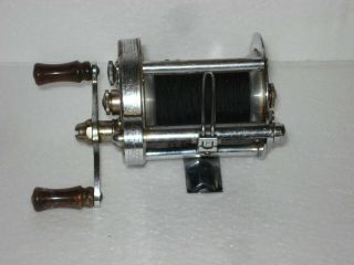 Pflueger - Akron Model 1893l Level Wind Baitcasting Reel