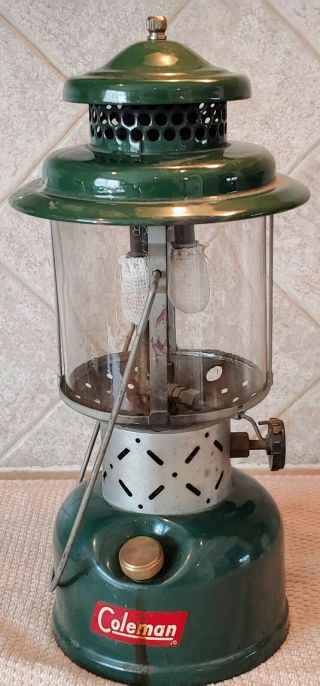 Vintage Coleman Lantern Model 220e 1957 8 57 Good
