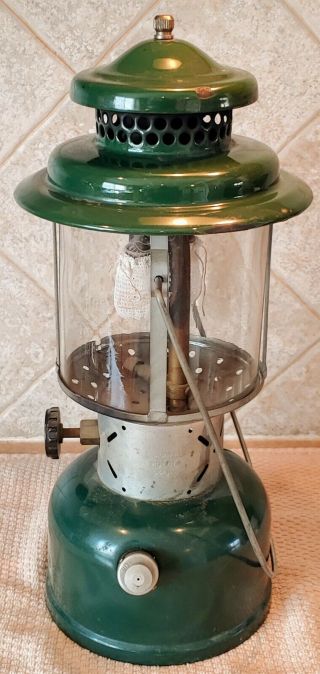 Vintage Coleman Lantern Model 220E 1957 8 57 good 3