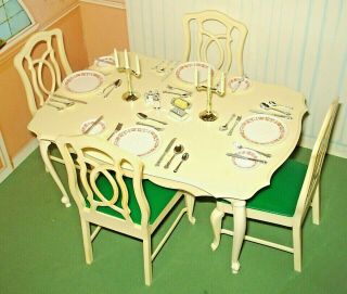 Vintage Pedigree Sindy Dining Table And Chairs With Accessories Boxed
