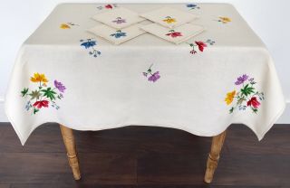 Vintage Old Bleach Hand Embroidered Irish Linen Tablecloth & Napkins