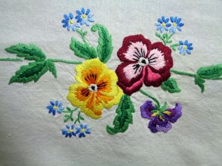Gorgeous Vintage Hand Embroidered Linen Tablecloth Lines Of Pansies 47 " X 68 "