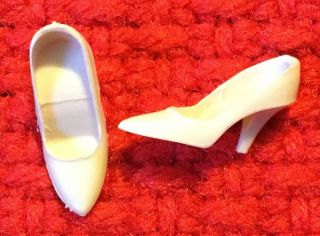 Vintage Barbie Shoes.  Off - White Closed Toe Heels Marked Japan.