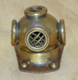 Antique / Vintage Well Detailed Brass & Copper Divers Helmet Display Ornament
