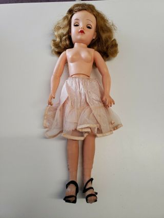Vintage Ideal Doll MISS REVLON VT - 18 in 6