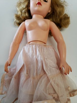 Vintage Ideal Doll MISS REVLON VT - 18 in 8