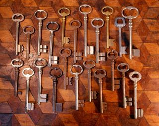 23 Vintage French Rustic Iron Steel Chateau Gate Door Skeleton Keys Steampunk P