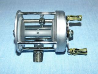 Vintage Early Model Pflueger Supreme Reel with Unmarked Box 3