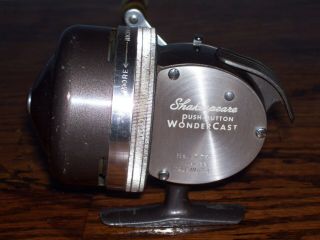 Vintage Shakespeare Push Button Wondercast Reel No.  1777 Model Ee.