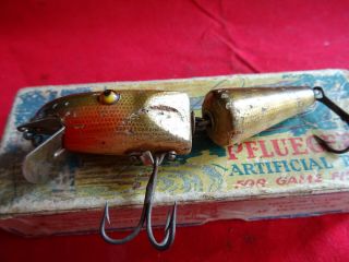 A BOXED PFLUEGER CHUM SIZE 7 LURE,  PALOMINE LURE IN FROG BOX 5
