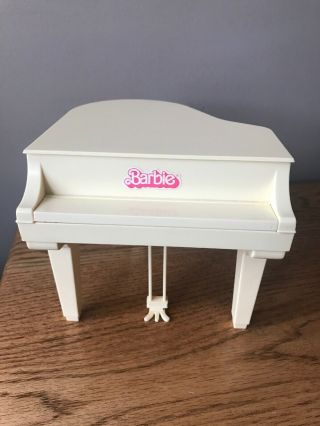 Estate Find: Vintage Barbie Dream House 1981 Piano In Order