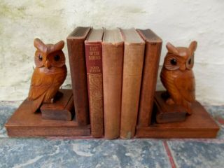 VINTAGE WOODEN BOOKENDS WITH FIGURES OF CARVED OWLS PLUS THREE ANTIQUE BOOKS 2