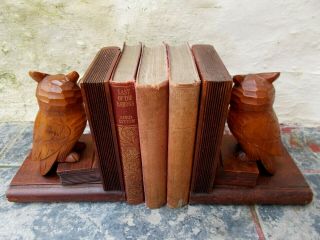 VINTAGE WOODEN BOOKENDS WITH FIGURES OF CARVED OWLS PLUS THREE ANTIQUE BOOKS 4