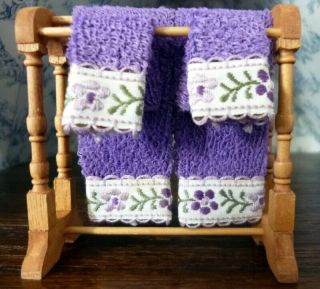 Vintage Towel Rack & Embroidered Towels 1:12 Dollhouse Miniature