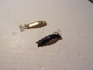 Old Lure Vintage Goldfish Helgy Spoon Black /gold,  And Gold Type Great For Trout