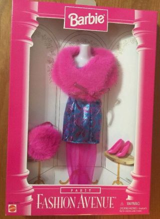 Vintage Barbie Fashion Avenue Pink Fur,  Dress,  Tights,  Shoes 1996 Nib