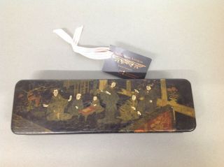 Antique Victorian Black Papier - Mache Box With Chinoiserie Scene In Gilt & Colour