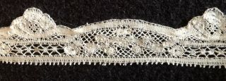 Unusual Vintage handmade Valenciennes bobbin lace shaped edging SEW CRAFT 3