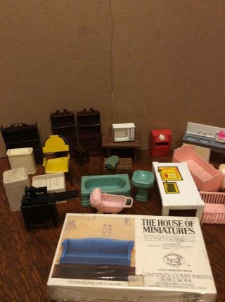 Strombecker W/ Renwal Vintage Plastic House Of Miniatures Dollhouse Furniture