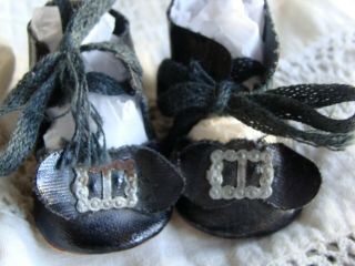Antique/vintage Oil Cloth Toe Buckle Doll Shoes German & French Bisque