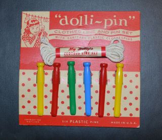 Vintage " Dolli - Pin " Clothes Line And Pin Set With Sanitary Plastic Clothespins