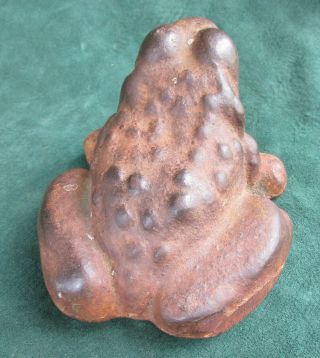 Early Vintage Cast Iron Toad Doorstop Or Garden Ornament
