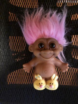 Vintage Russ 5 " Happy Easter Bunny Troll Doll With Pink Hair And Bunny Slippers