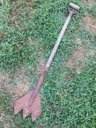 Vintage /antique Shovel Hay Knife Cutter Tool N