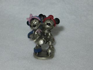 " Mickey And Minnie Skating " Walt Disney Hudson Pewter Miniature 5736 -