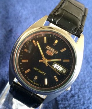 Mens Vintage Seiko 5 Automatic Gents Watch Running - Black Dial - Stainless Steel