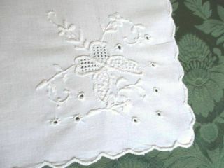Vintage Tea Napkins - Hand Embroidered Decoration Set 8 - White