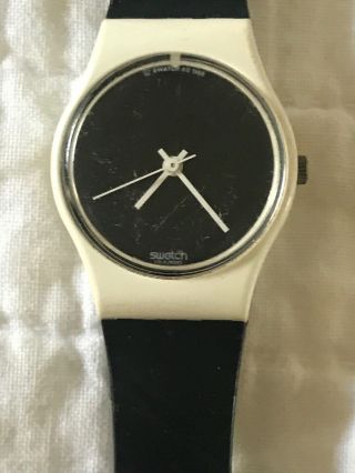 Retro 80s Vintage Black White Swatch Watch Needs Battery Womens Wrist Colorblock