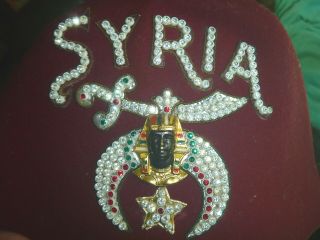 VINTAGE SYRIA FEZ BEADS RHINESTONES TASSLE holder PIN SHRINER PITTSBURGH 4