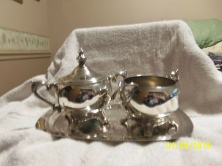 Wm Rogers Silver Plated Creamer And Sugar Bowl With Lid And Tray