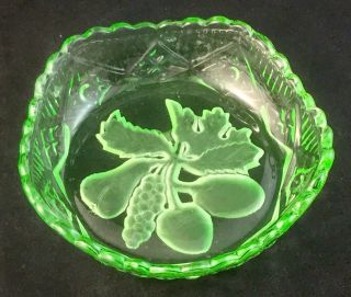 Vintage Green Depression Glass Crown Crystal Fruit Pattern Pin Trinket Dish Bowl