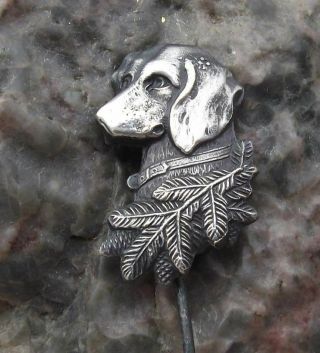 Antique Pointer Sniffer Dog And Pine Branch Breeders Club Hunting Hunt Pin Badge