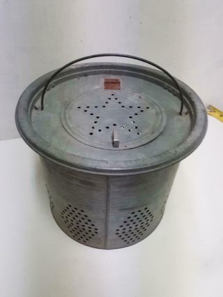 Vintage Fishing Galvanized Metal Minnow Bucket With Star Lid