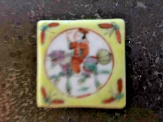 Small Antique Chinese Porcelain Snuff Box