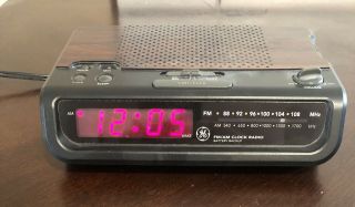Vintage Ge 7 - 4613b Am/fm Digital Clock Radio Alarm Snooze Great