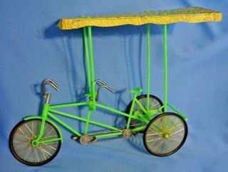 Vintage Mattel 1974 " Sunshine Family " Plastic Surrey Cycle Tandem Bike Trike