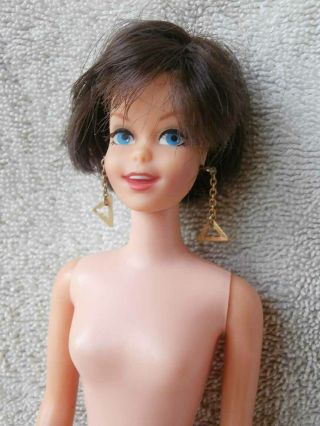 Vintage Mod Brunette Casey Doll Tnt W/ Earrings