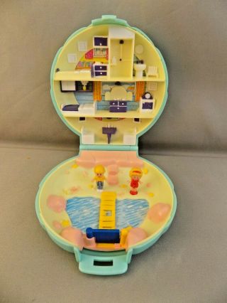 Vintage Polly Pocket 1989 Bluebird Beach House Green Shell Compact 100 Complete